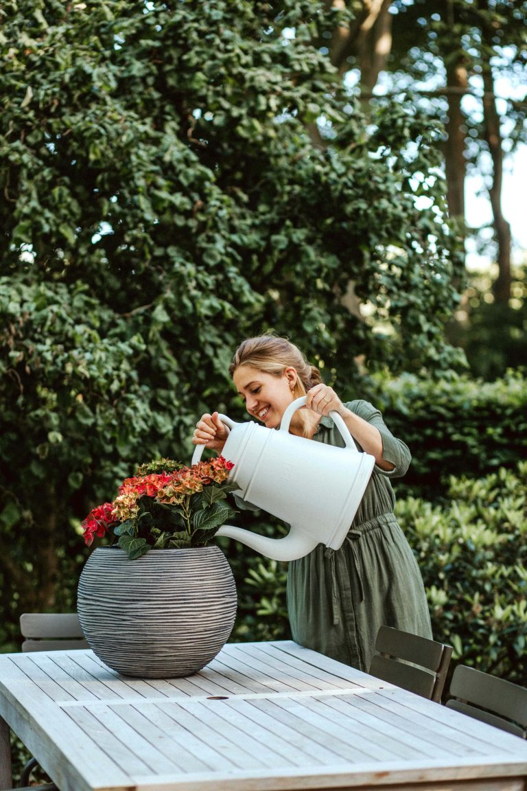 Capi-Nature-Rib-NL-anthracite-Xala-Lungo-white-KOFZ270-X110016-X110206-min-768x1152