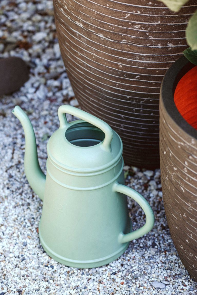 Capi-Nature-Row-NL-olive-green-texture-KRWG1132-KRWG783-X110011-min-1-768x1152